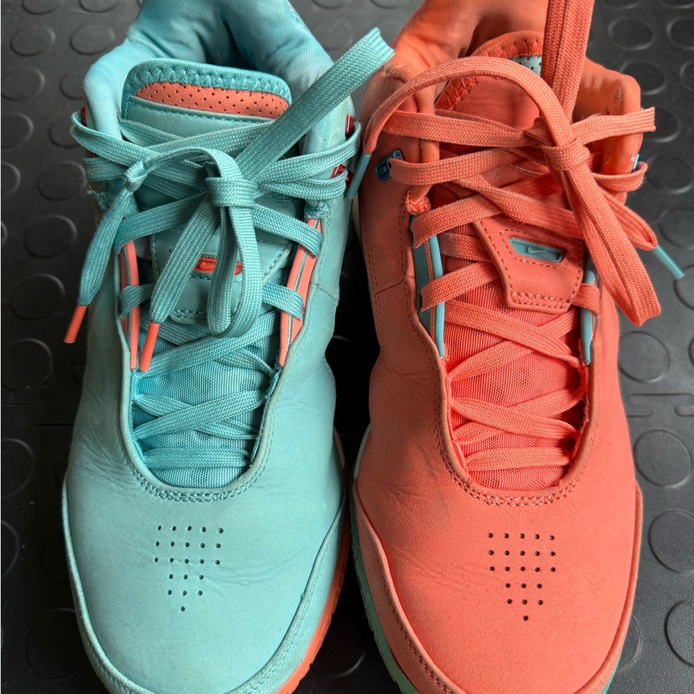 Men’s basketball shoes